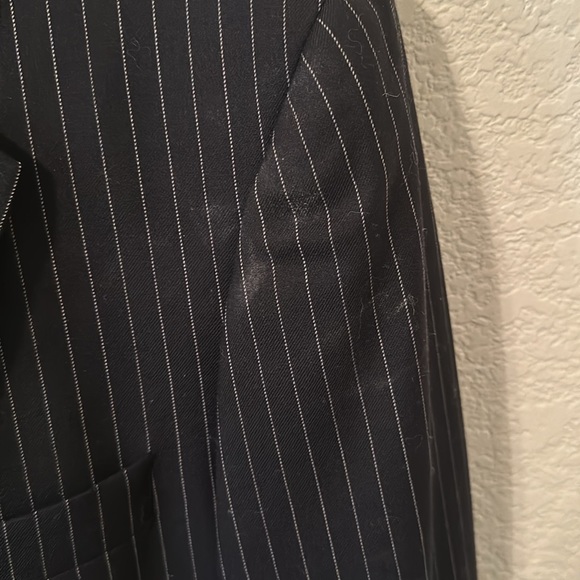 Brooks brother suit (pin stripe) - Picture 4 of 8